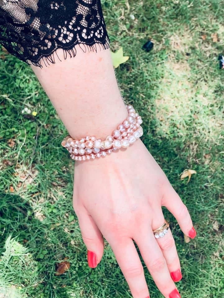 Pink twisted pearl bracelet