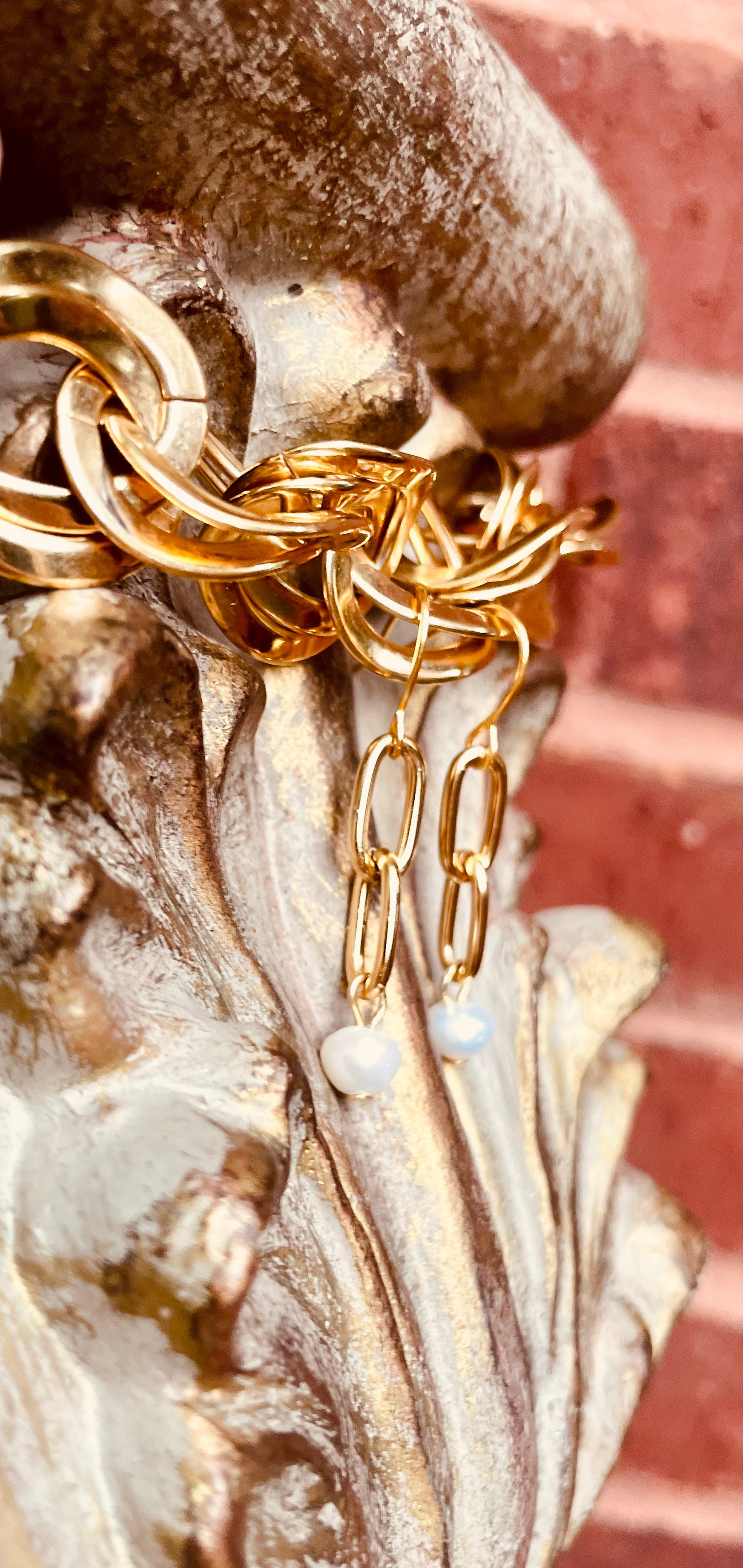 Golden Links Pearl Earrings