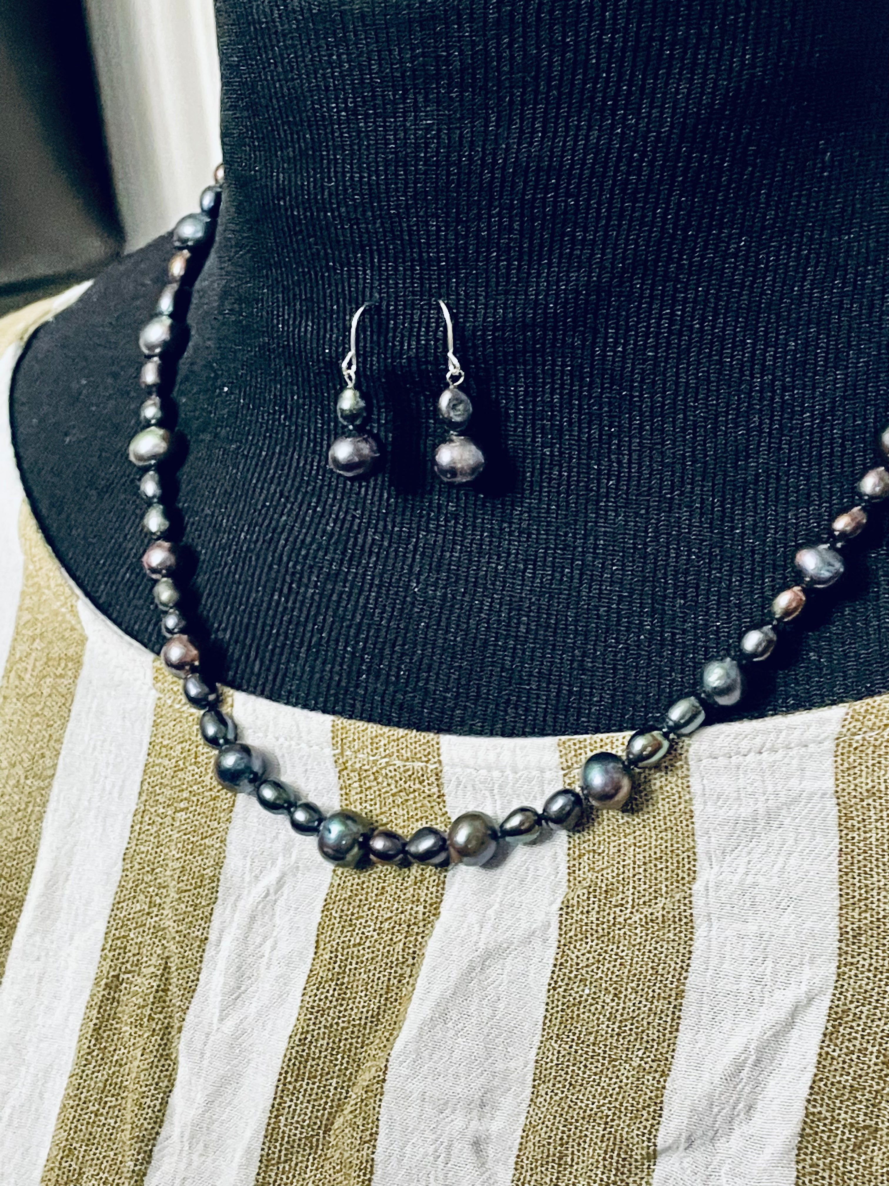 Midnight Mixture Pearl Necklace