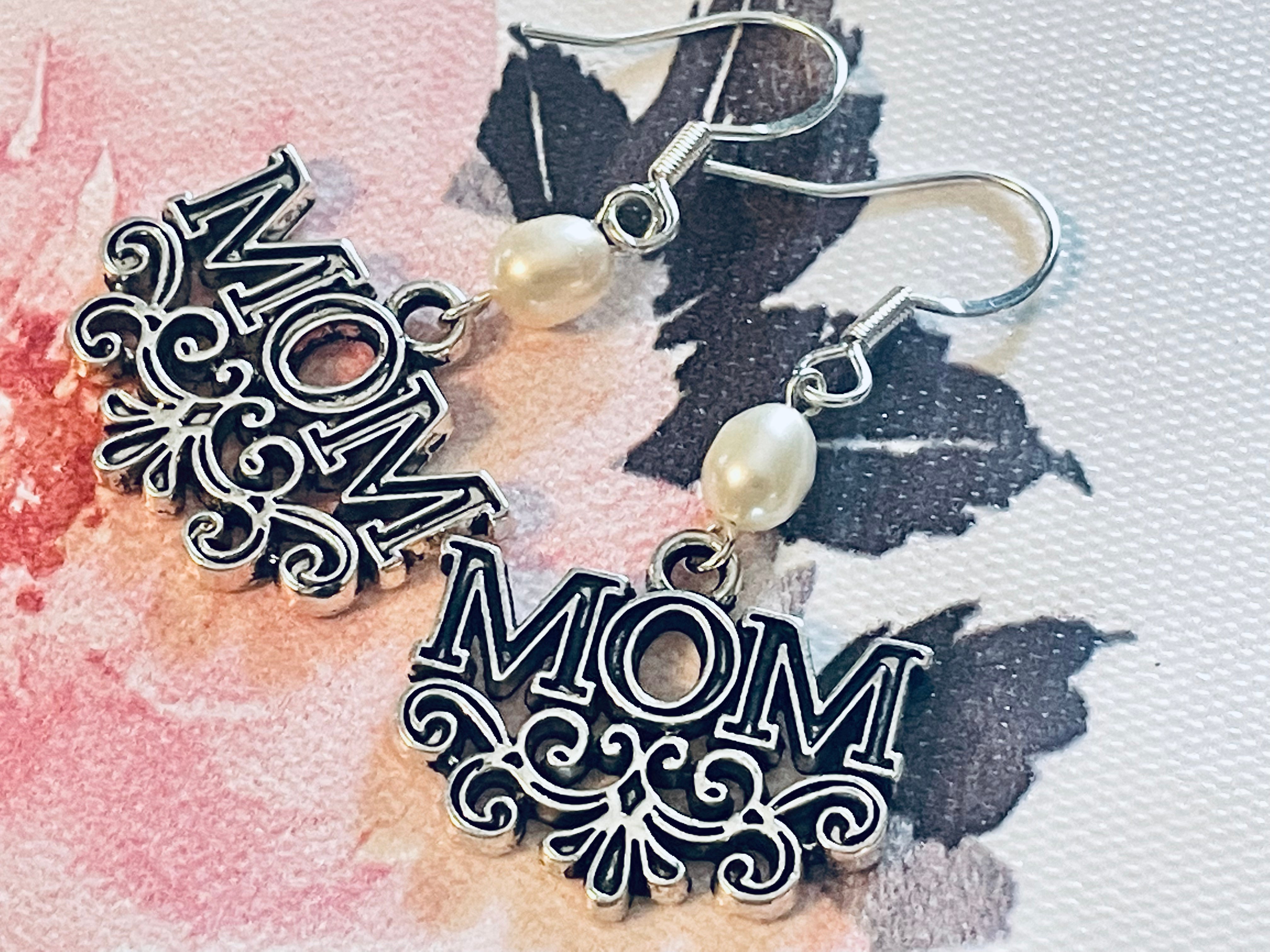 “Mom” pearl earrings